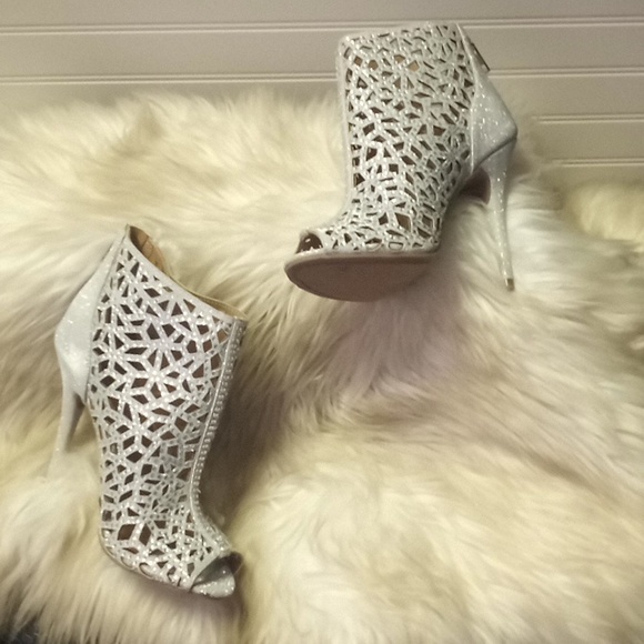 Zigi Soho Silver Sparkly Drift Caged Bootie - Picture 3 of 13